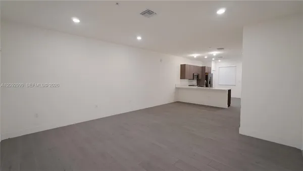 $3,300 | 10270 Northwest 66th Street, Unit 104, Doral, FL 33178