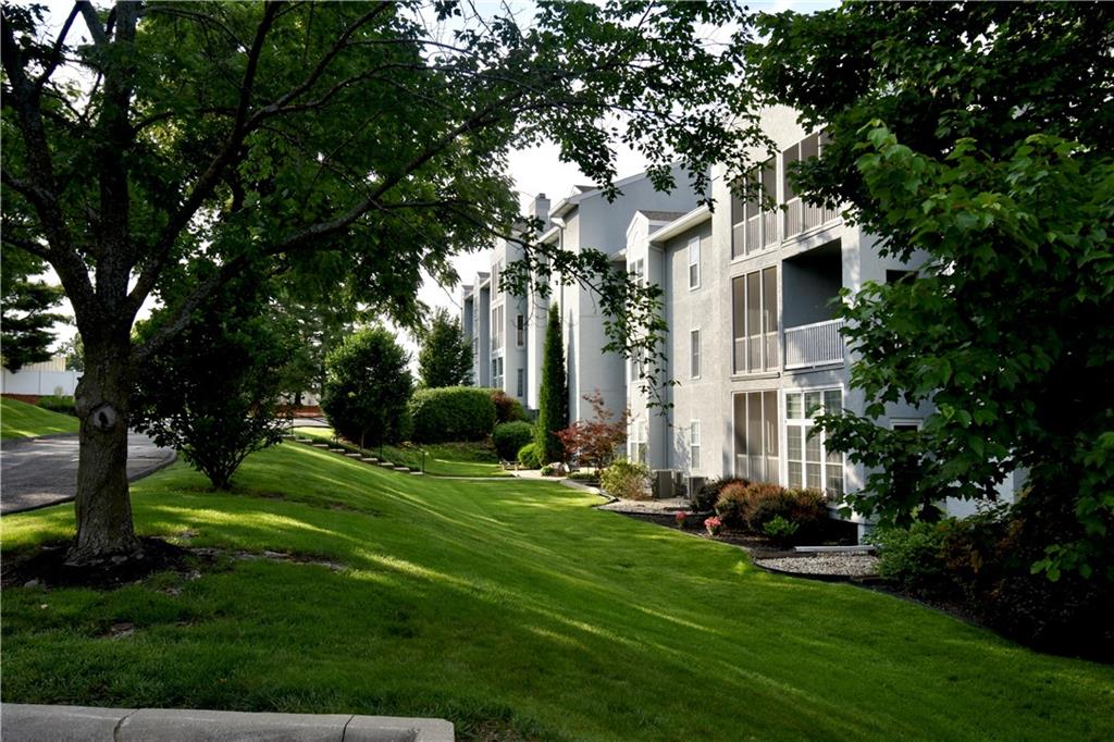17800 Bolger Road, Unit 101 Independence, MO 64055 - Photo 37 of 38
