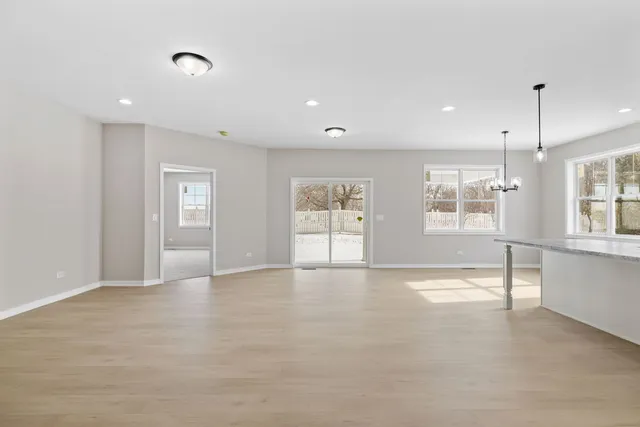 $415,000 | 203 Hickory Street, Peotone, IL 60468