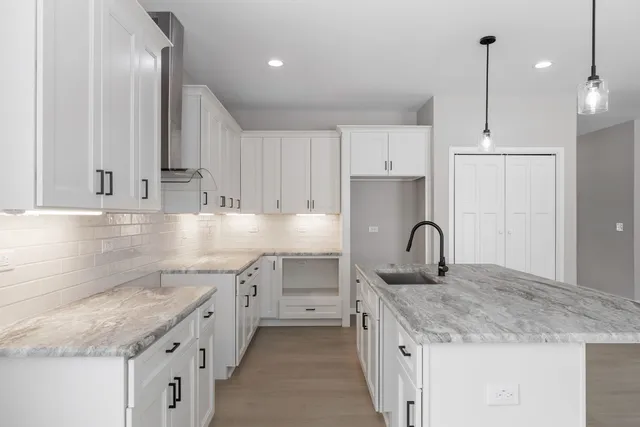 $415,000 | 203 Hickory Street, Peotone, IL 60468