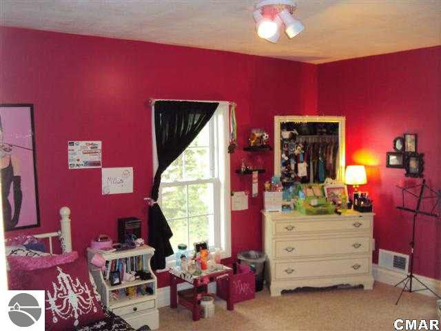 11691 East Pleasant Valley Road Shepherd, MI 48883 - Photo 15 of 20 1771253-14.JPG