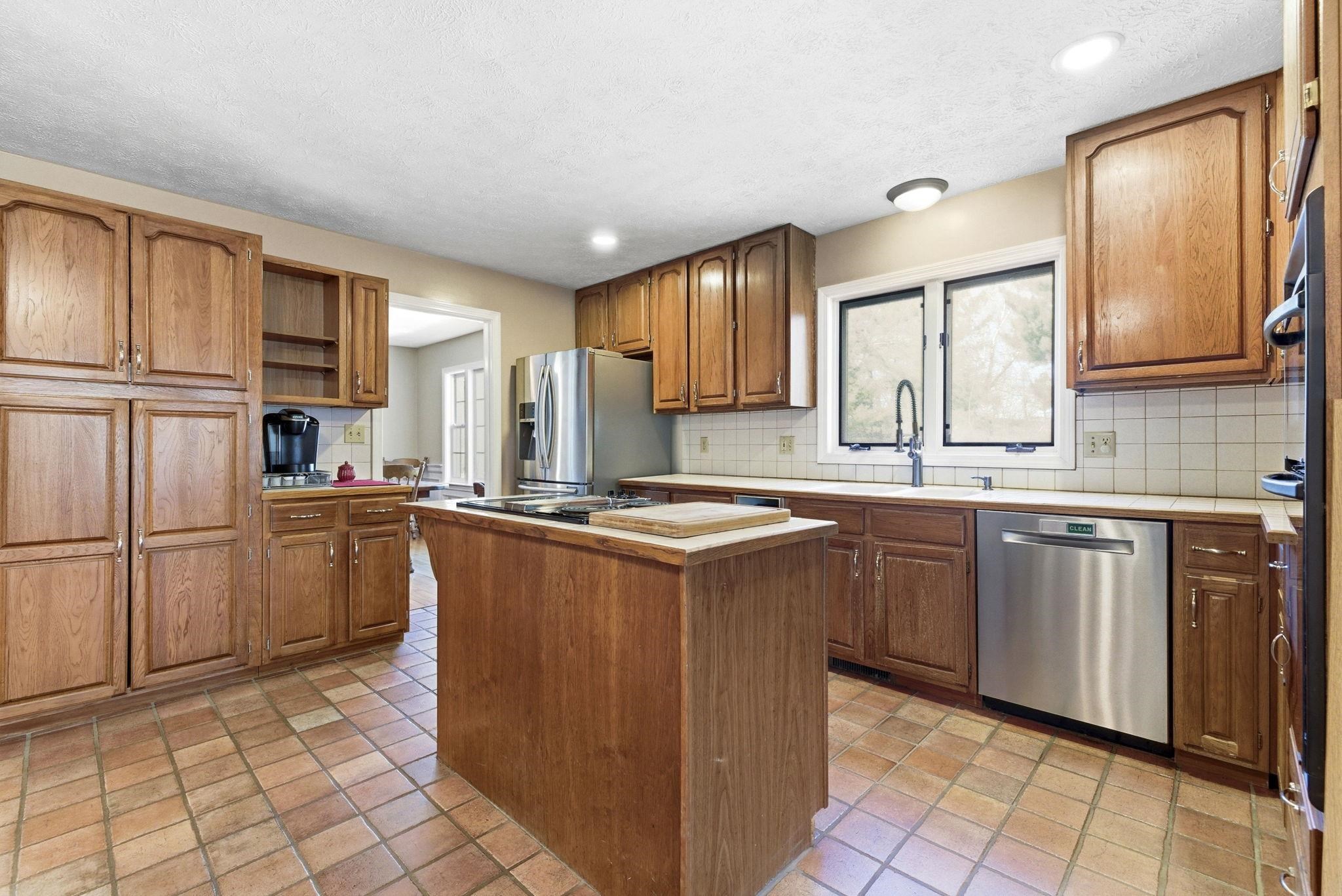 82 Truell Road Hollis, NH 03049 - Photo 5 of 53