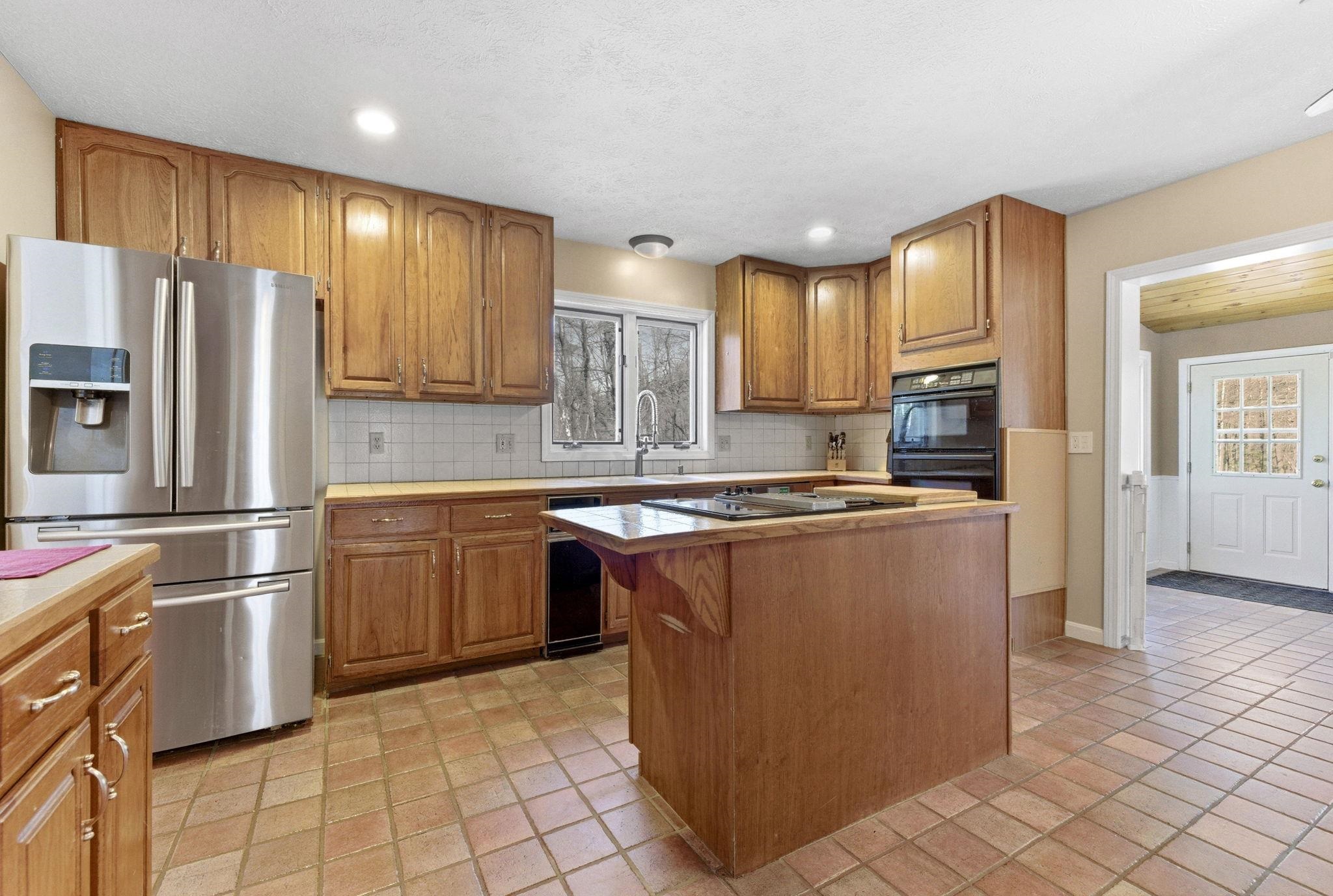 82 Truell Road Hollis, NH 03049 - Photo 7 of 53