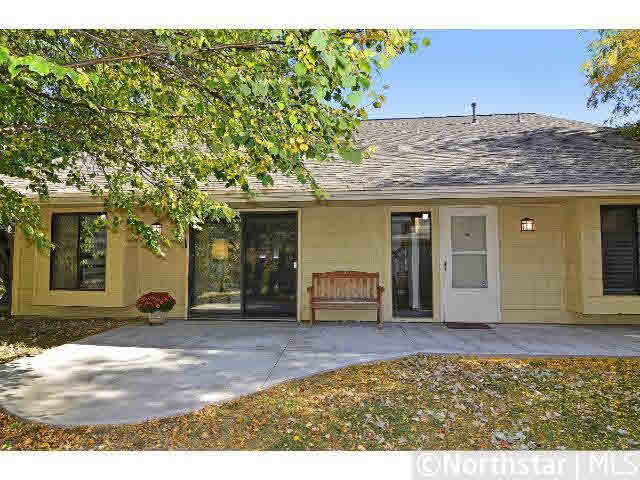 2224 Kings Valley Road Golden Valley, MN 55427 - Photo 2 of 17 Gallery Image 2