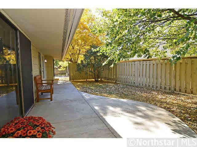 2224 Kings Valley Road Golden Valley, MN 55427 - Photo 3 of 17 Gallery Image 3