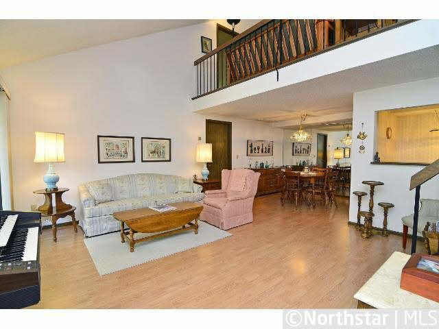 2224 Kings Valley Road Golden Valley, MN 55427 - Photo 5 of 17 Gallery Image 5