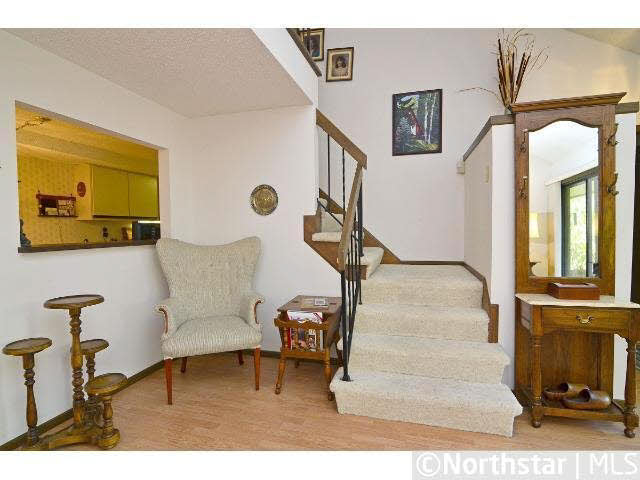 2224 Kings Valley Road Golden Valley, MN 55427 - Photo 6 of 17 Gallery Image 6