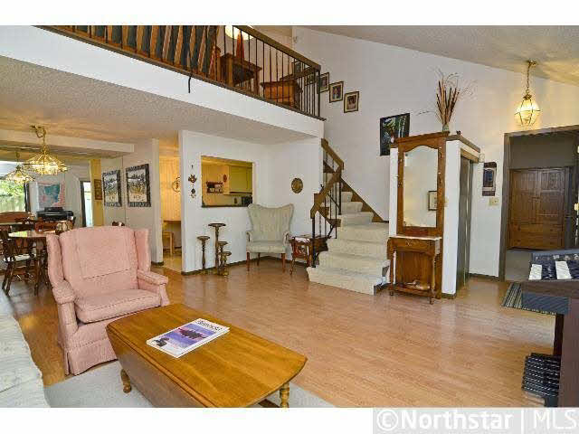 2224 Kings Valley Road Golden Valley, MN 55427 - Photo 7 of 17 Gallery Image 7