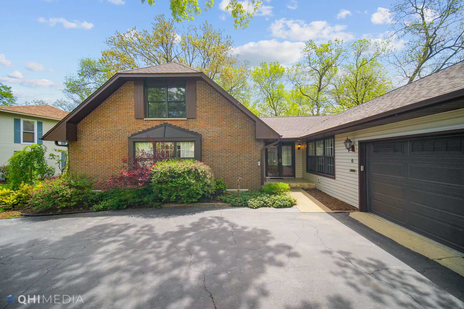 6 Fieldstone Road Rolling Meadows, IL 60008 - Photo 2 of 28
