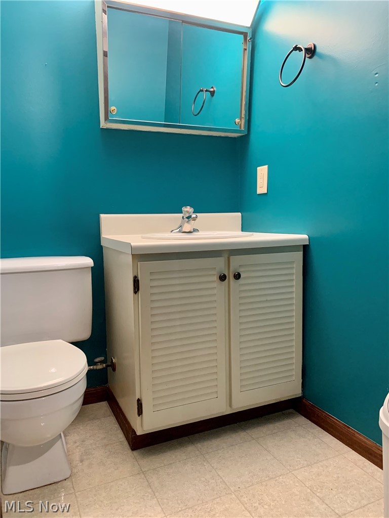 179 Johnson Road Wadsworth, OH 44281 - Photo 21 of 29 Lower Half bath