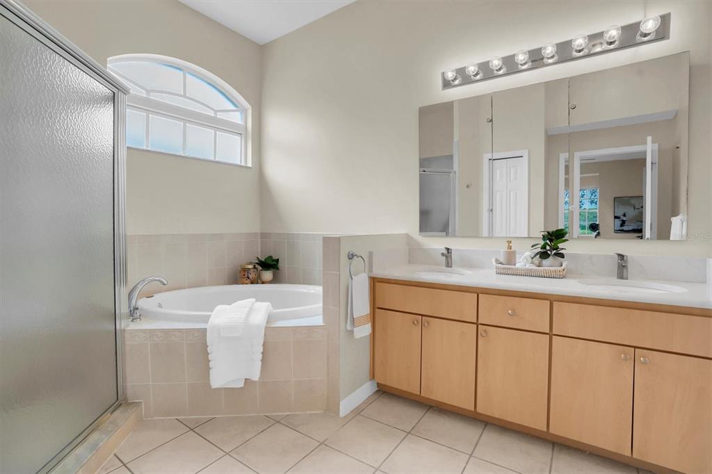 11418 Tee Time Circle New Port Richey, FL 34654 - Photo 15 of 39