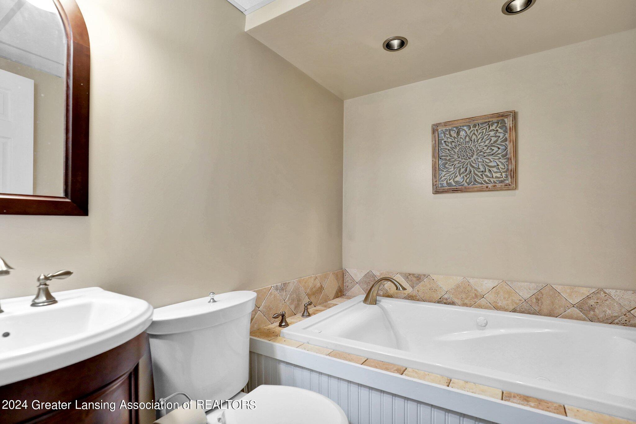 3458 Ramsgate Drive Lansing, MI 48906 - Photo 28 of 33 46-web-or-mls-Open Ended Media-47 2