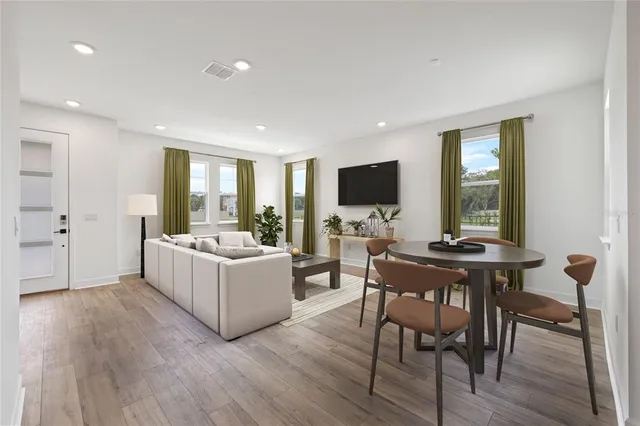 $499,900 | 2013 Wild Heron Court, Valrico, FL 33596