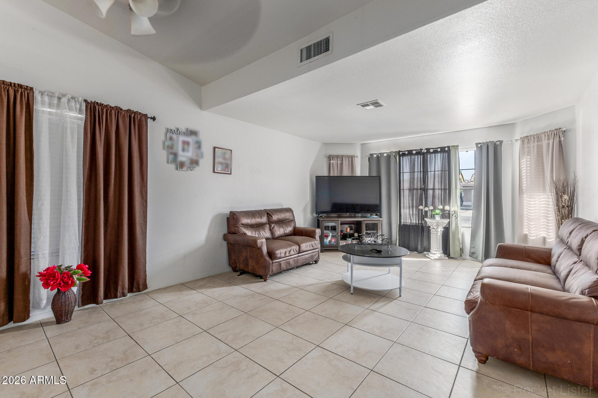 8922 West Monte Vista Road Phoenix, AZ 85037 - Photo 5 of 28 5 Monte Vista