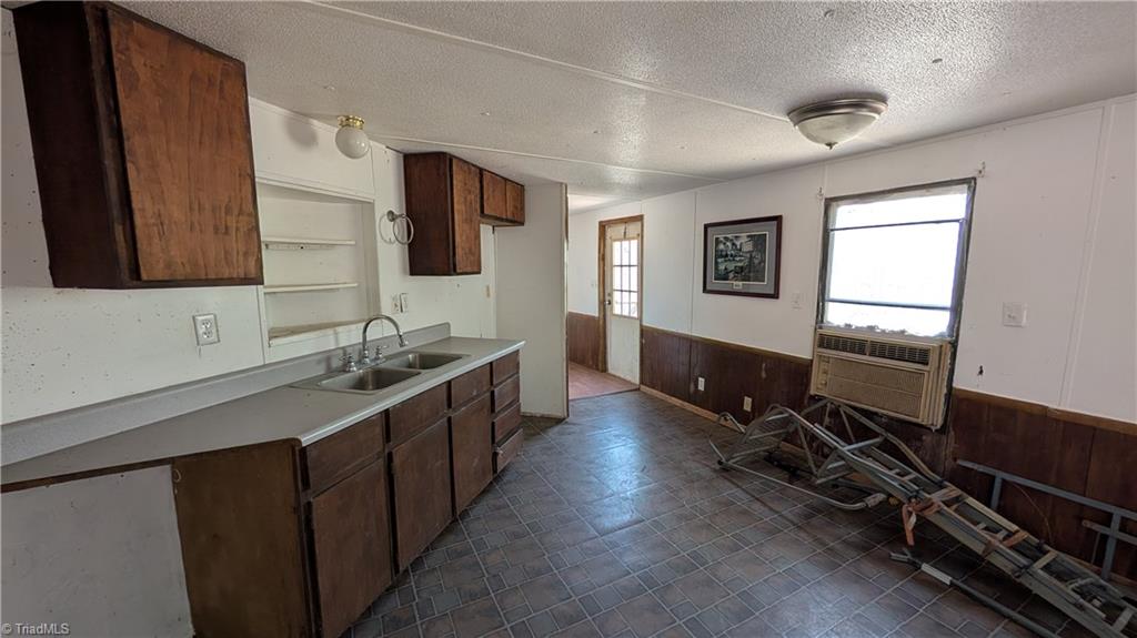 441 Reddie Road Stoneville, NC 27048 - Photo 3 of 18 Kitchen
