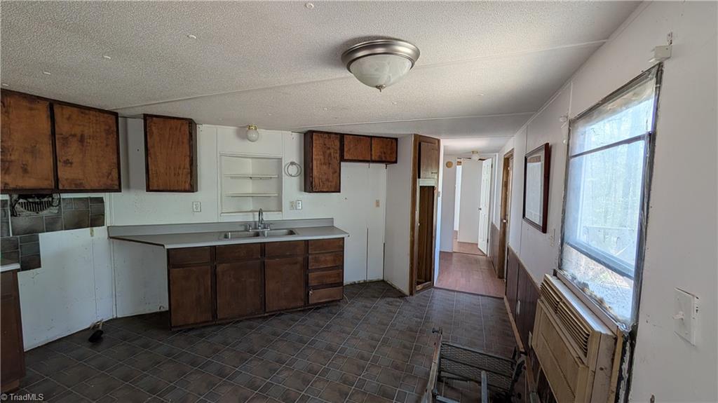 441 Reddie Road Stoneville, NC 27048 - Photo 4 of 18