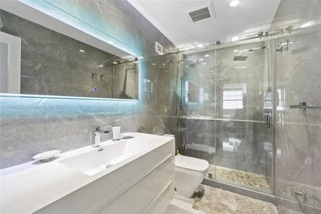 $4,500 | 100 Lincoln Road, Unit 1602, Miami Beach, FL 33139