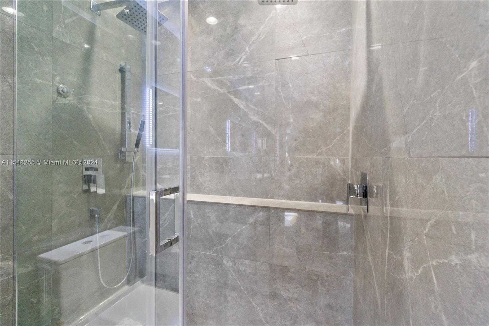 100 Lincoln Road, Unit 1602 Miami Beach, FL 33139 - Photo 18 of 31