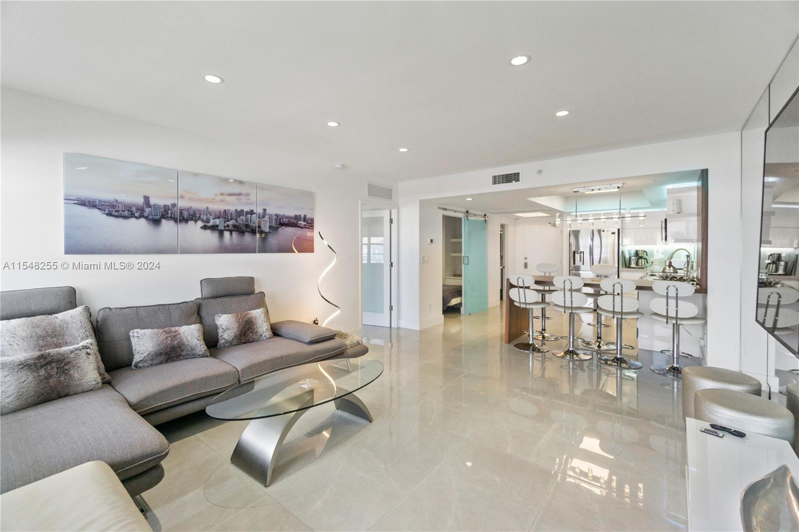 100 Lincoln Road, Unit 1602 Miami Beach, FL 33139 - Photo 3 of 31