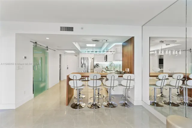 $4,500 | 100 Lincoln Road, Unit 1602, Miami Beach, FL 33139