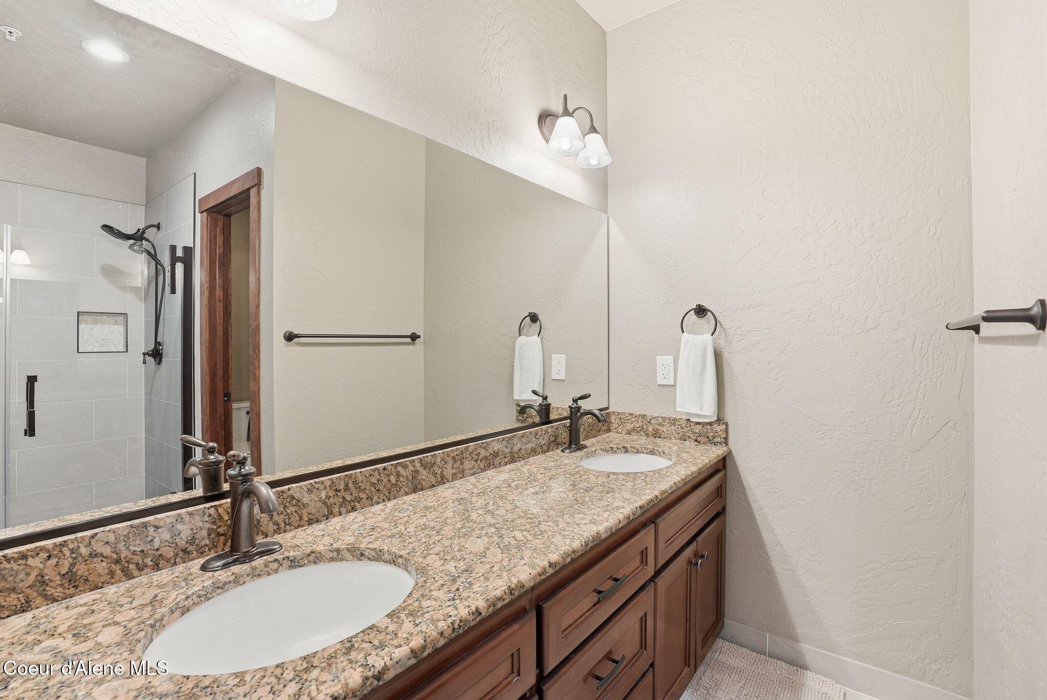 4449 Greenchain Loop, Unit 6 Coeur D'Alene, ID 83814 - Photo 14 of 44 Inside-Media-Greenchain-17