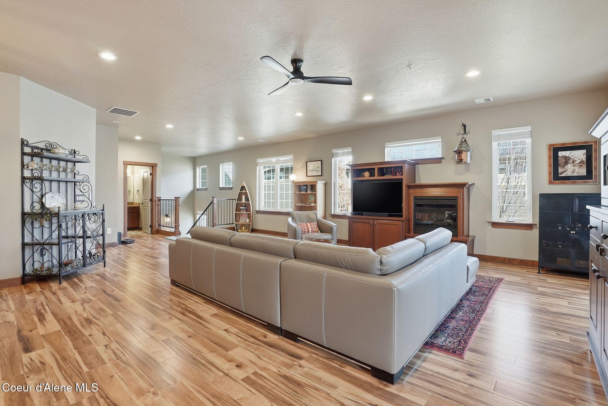 4449 Greenchain Loop, Unit 6 Coeur D'Alene, ID 83814 - Photo 6 of 44 Inside-Media-Greenchain-6