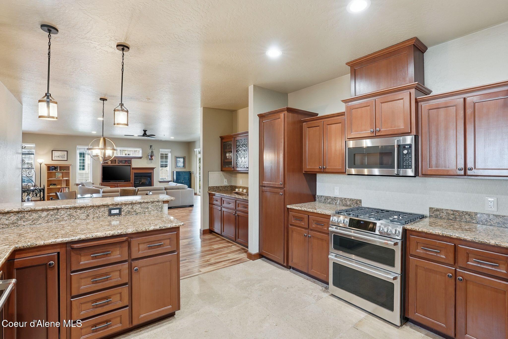 4449 Greenchain Loop, Unit 6 Coeur D'Alene, ID 83814 - Photo 10 of 44 Inside-Media-Greenchain-13