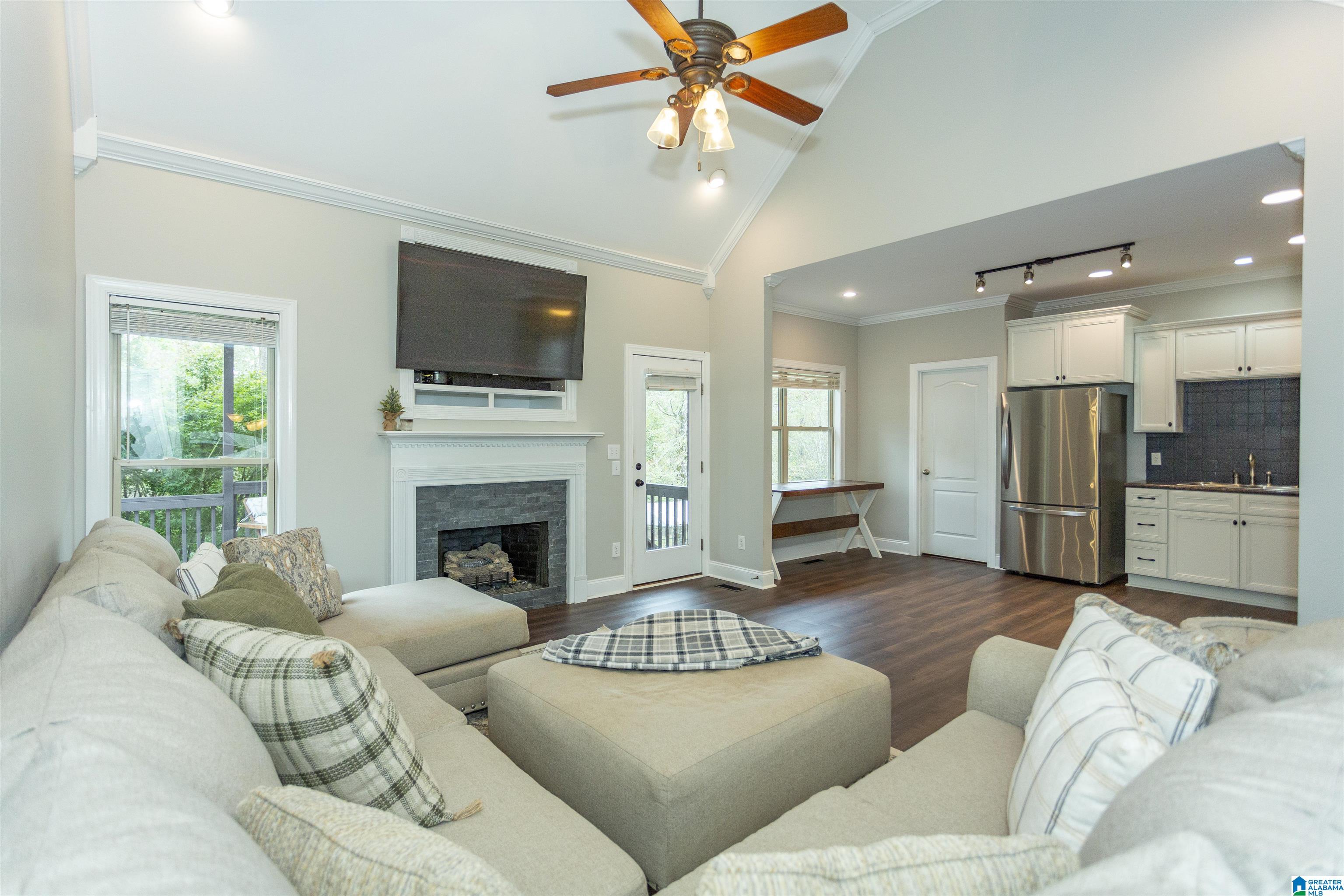 1864 Parc Ridge Circle Warrior, AL 35180 - Photo 3 of 39