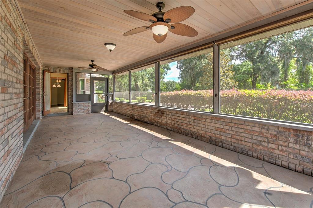 2102 Whitlock Place Dover, FL 33527 - Photo 29 of 45