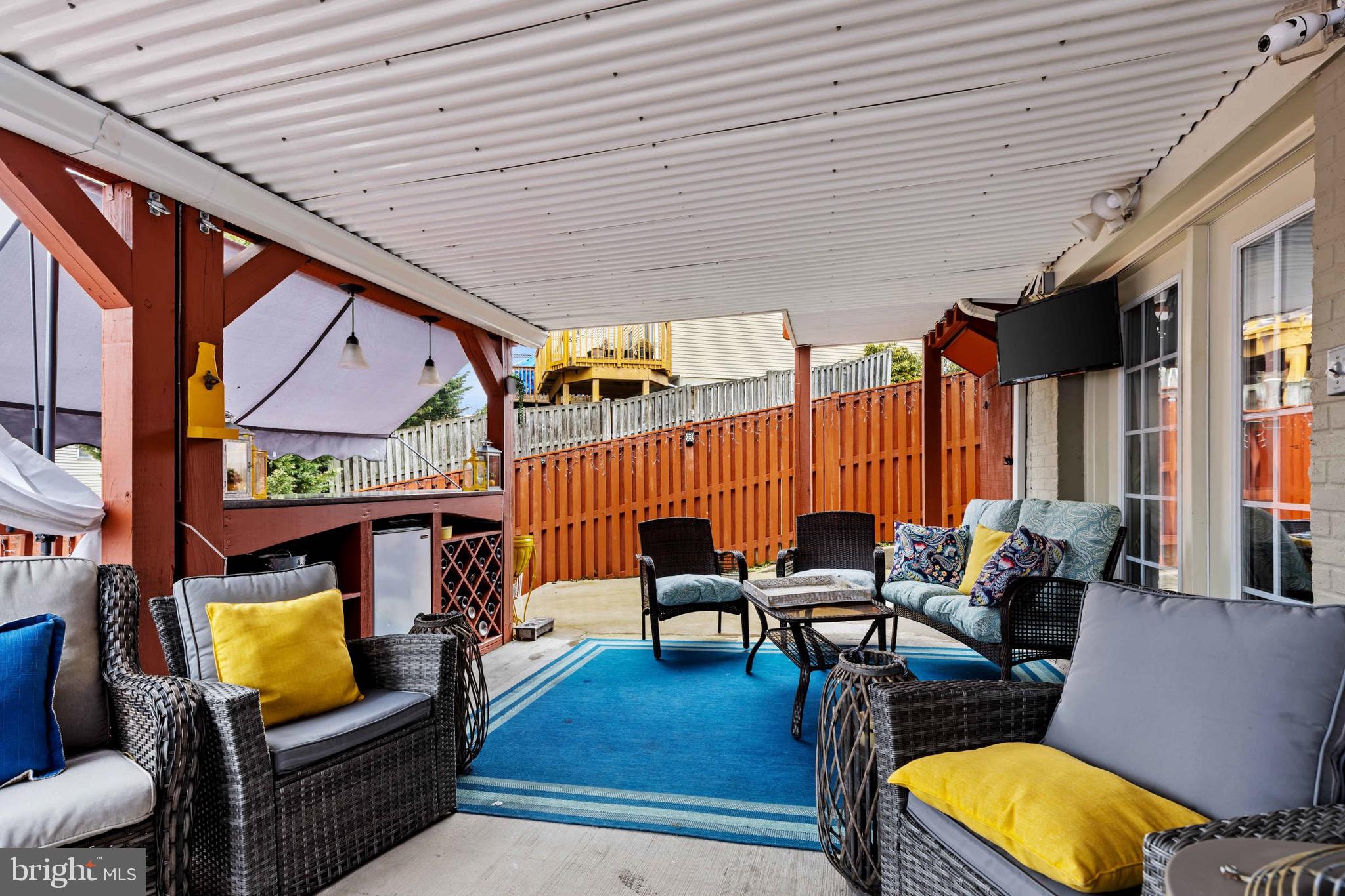 8610 Kelso Terrace Gaithersburg, MD 20877 - Photo 28 of 33 a outdoor living space with furniture