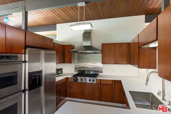 $10,000 | 4965 Calvin Avenue, Tarzana, CA 91356