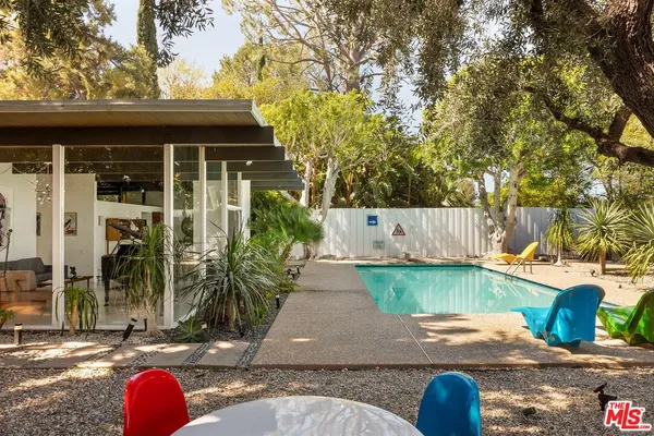 $10,000 | 4965 Calvin Avenue, Tarzana, CA 91356