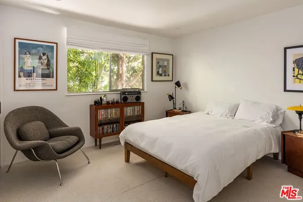 $10,000 | 4965 Calvin Avenue, Tarzana, CA 91356