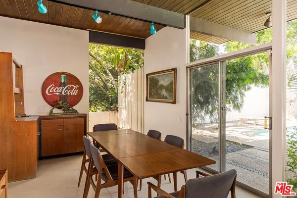 $10,000 | 4965 Calvin Avenue, Tarzana, CA 91356