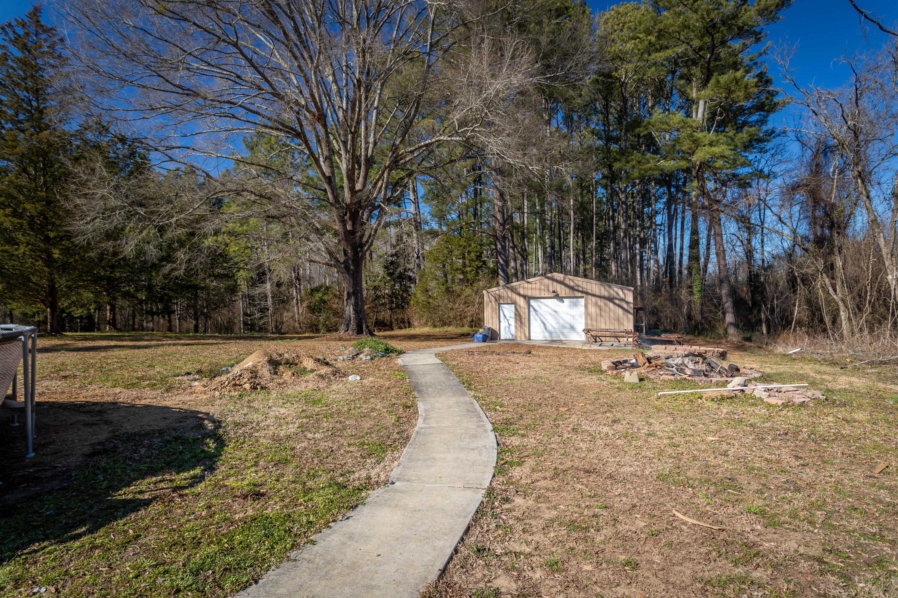 561 Dawnville Road Northeast Dalton, GA 30721 - Photo 11 of 43 A98I7466-HDR