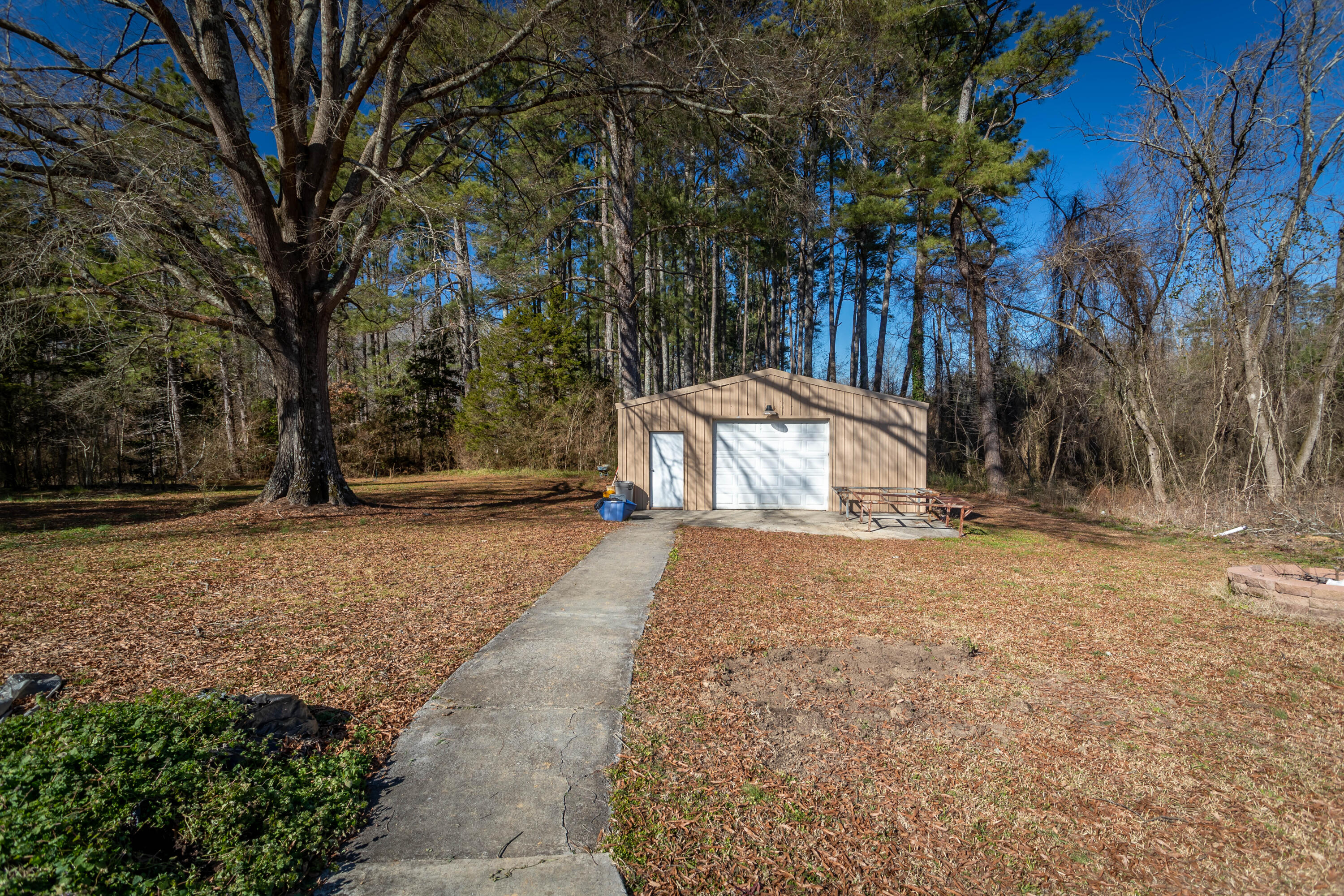 561 Dawnville Road Northeast Dalton, GA 30721 - Photo 12 of 43 A98I7469-HDR