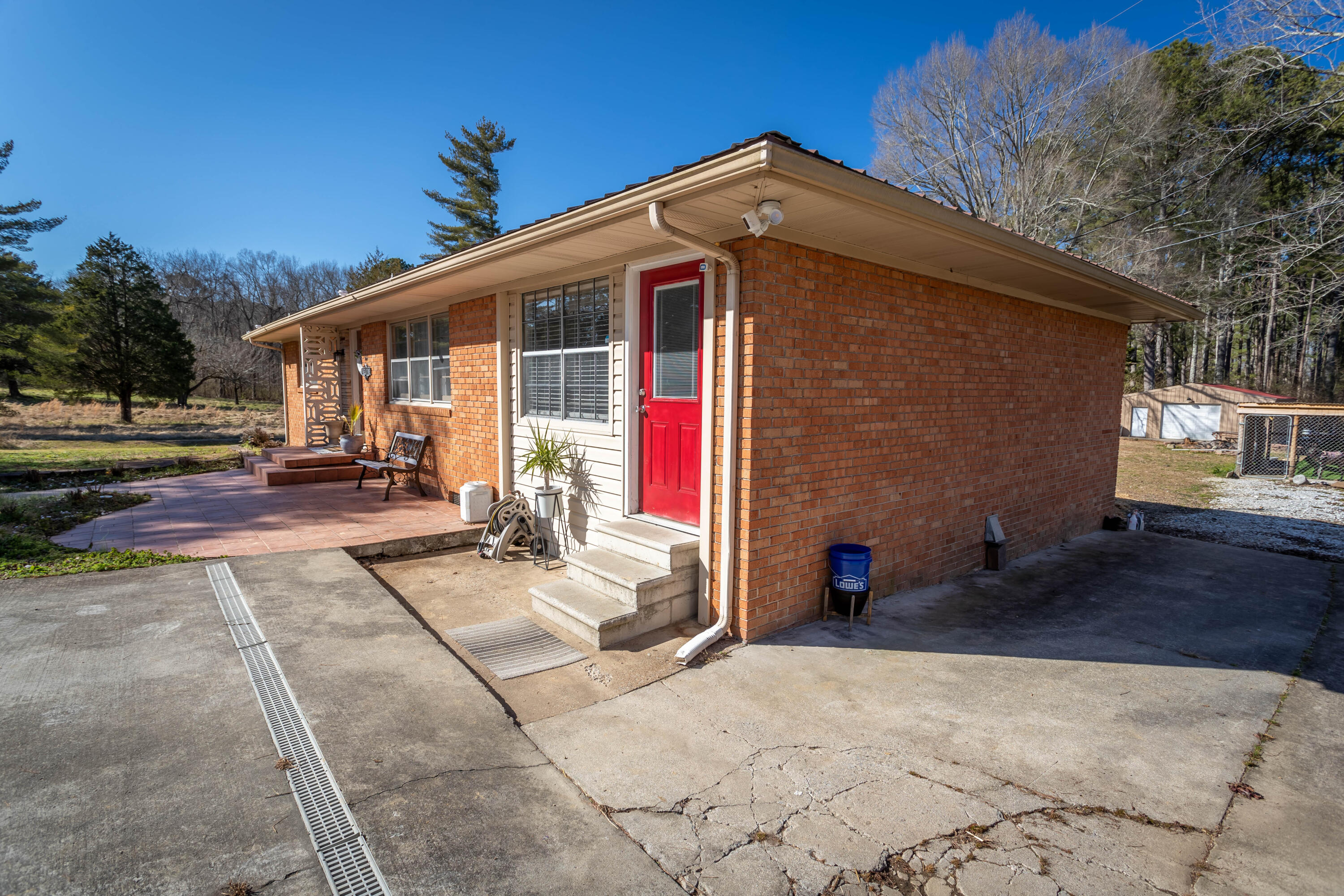 561 Dawnville Road Northeast Dalton, GA 30721 - Photo 17 of 43 A98I7481-HDR