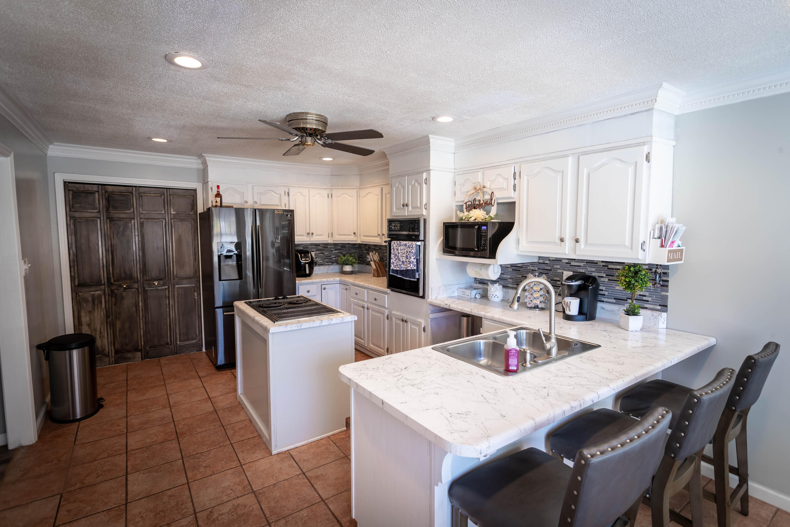 561 Dawnville Road Northeast Dalton, GA 30721 - Photo 18 of 43 A98I7487-HDR