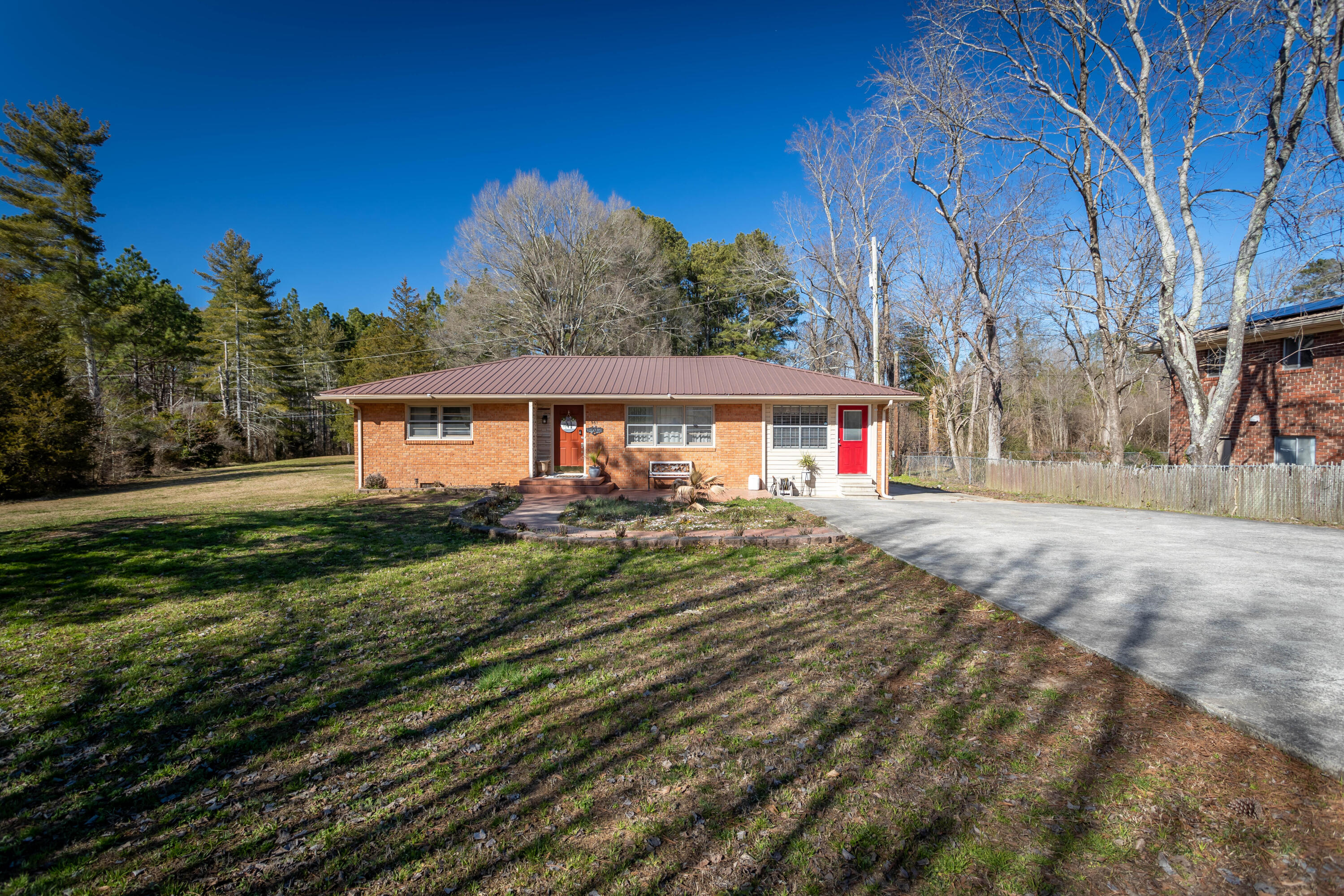 561 Dawnville Road Northeast Dalton, GA 30721 - Photo 2 of 43 A98I7439-HDR