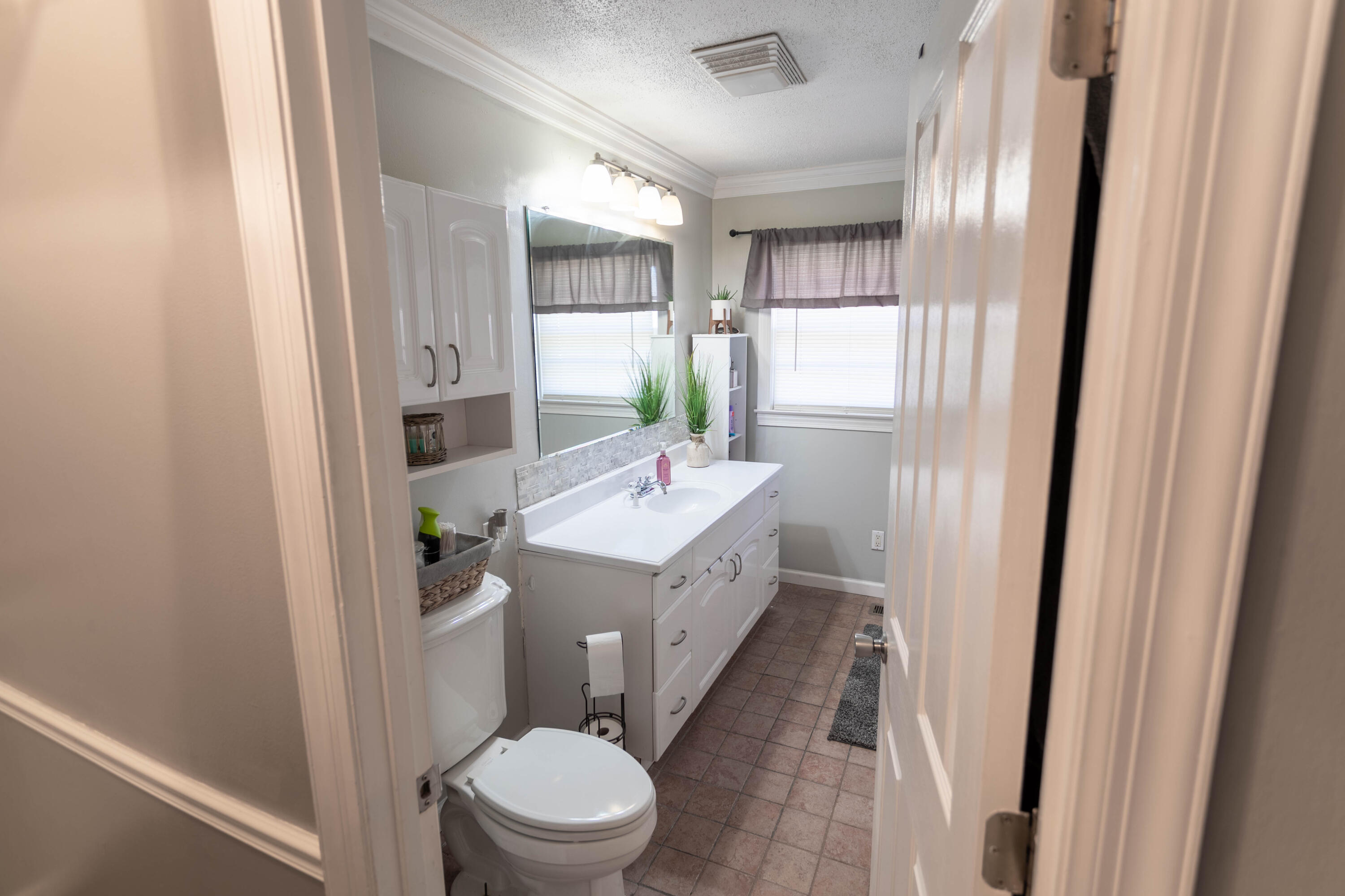 561 Dawnville Road Northeast Dalton, GA 30721 - Photo 33 of 43 A98I7538-HDR
