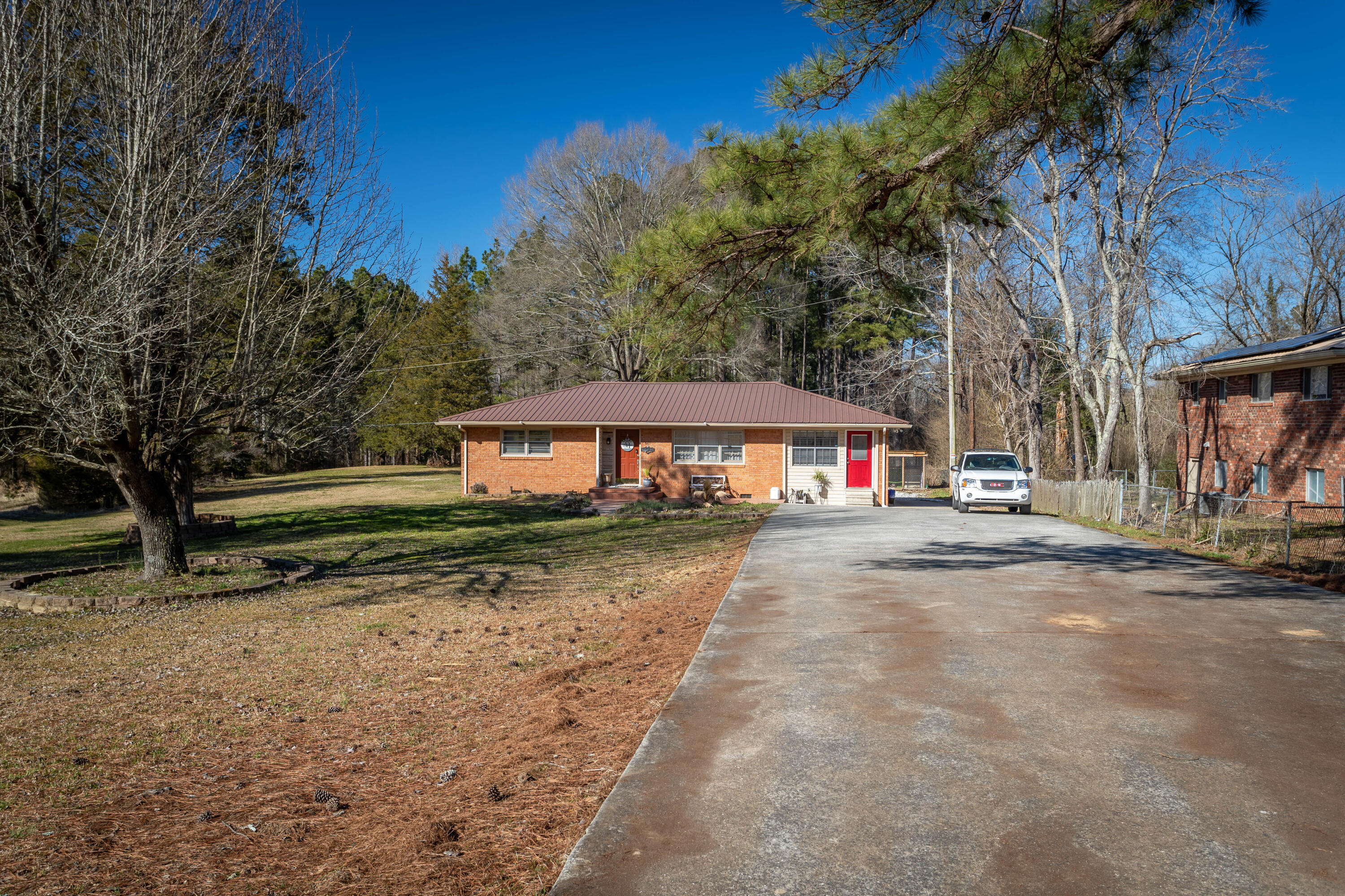 561 Dawnville Road Northeast Dalton, GA 30721 - Photo 7 of 43 A98I7454-HDR