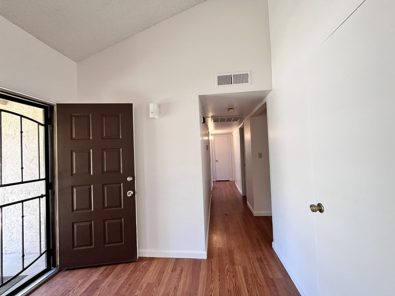 5337 West Richert Avenue Fresno, CA 93722 - Photo 11 of 15