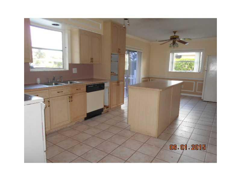 22344 Garrison Street Boca Raton, FL 33428 - Photo 2 of 8 Kitchen