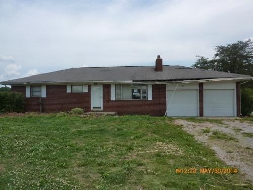 1006 Walker Road Maryville, TN 37801 - Photo 1 of 7 1front