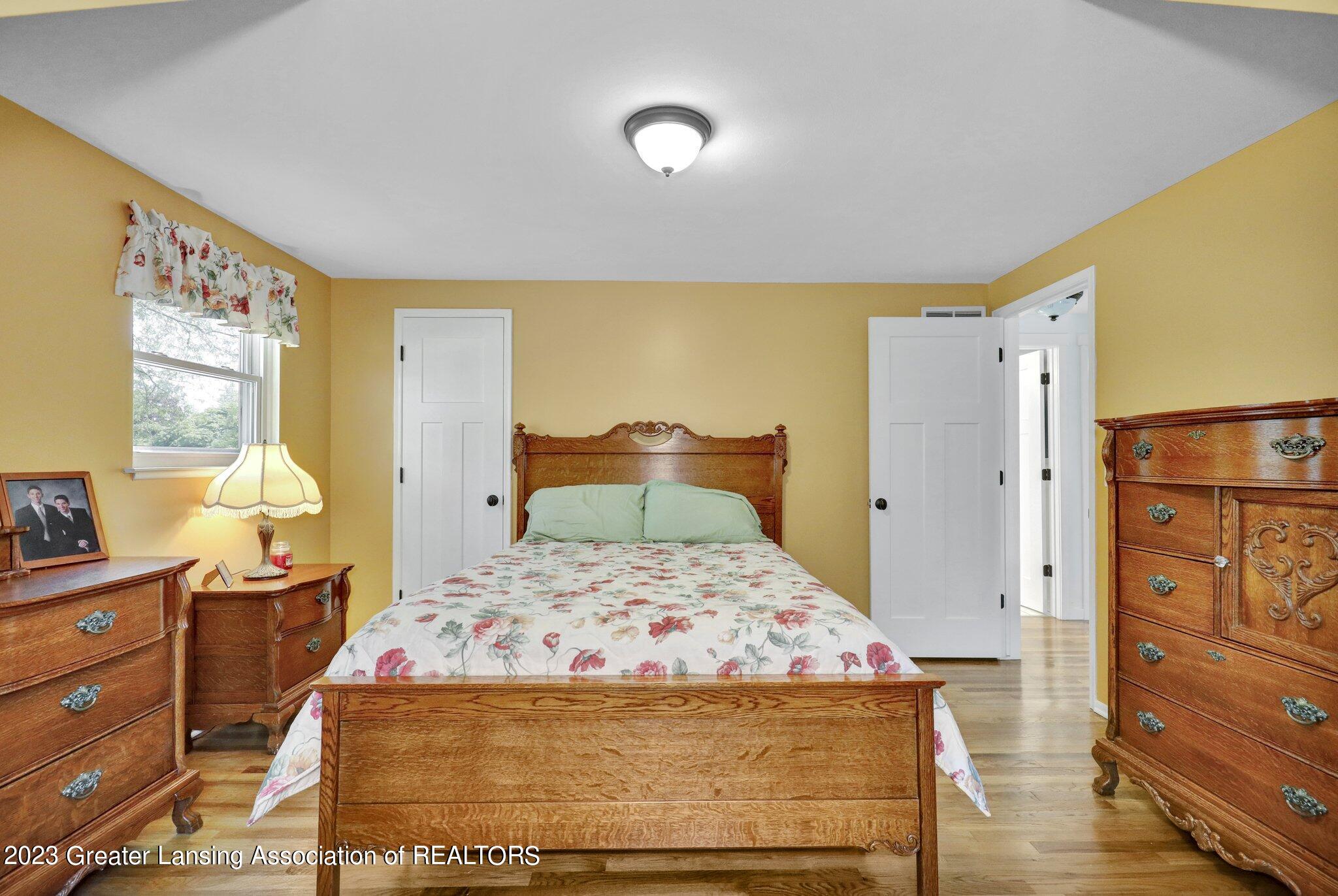 3011 Colchester Road Lansing, MI 48906 - Photo 21 of 43 3-web-or-mls-Open Ended Media-2