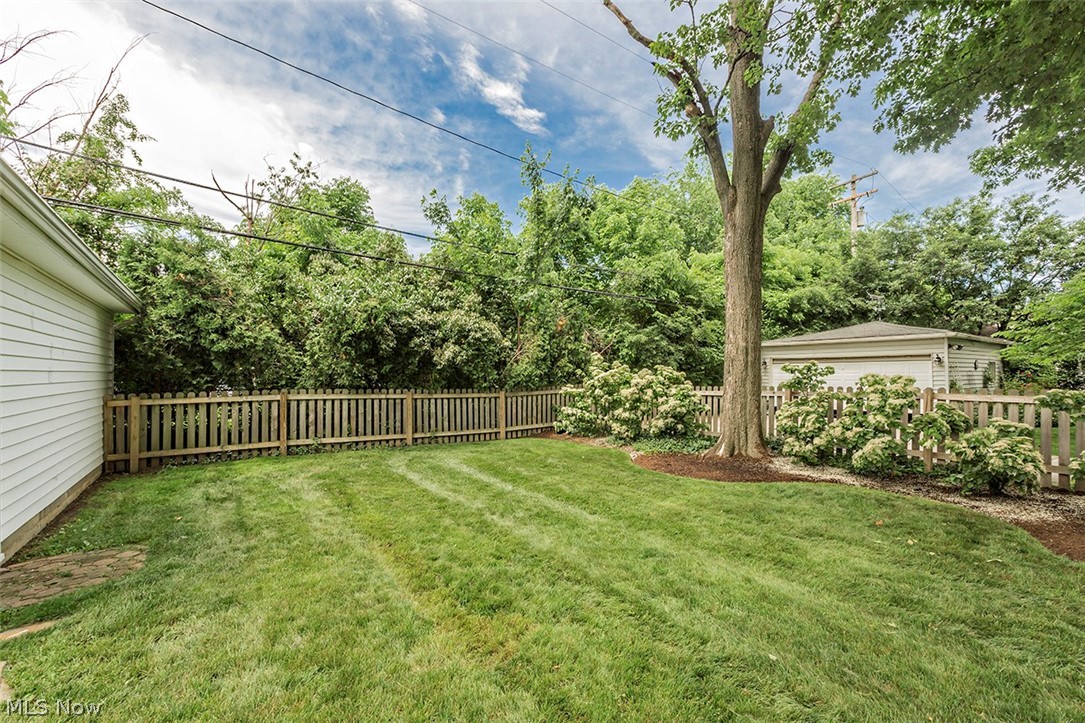 3238 Chadbourne Road Cleveland, OH 44120 - Photo 6 of 28 Gallery Image 6