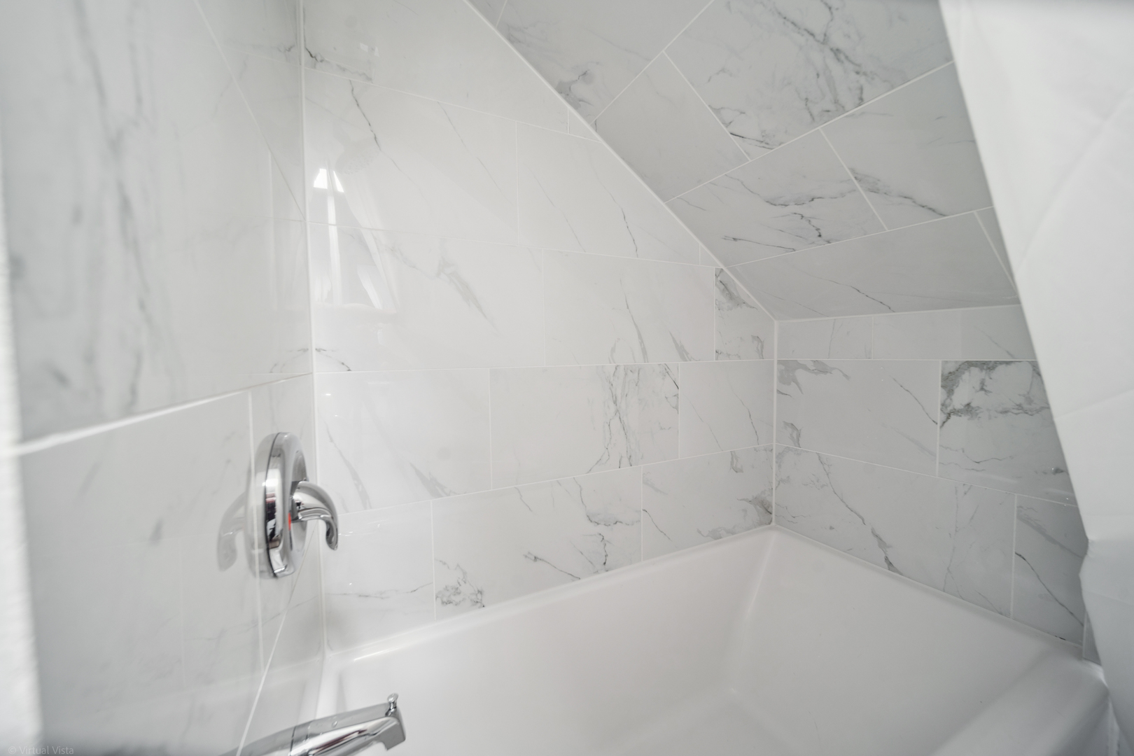 132 Akin Avenue, Unit A Joliet, IL 60433 - Photo 2 of 3 a bathroom with a bathtub