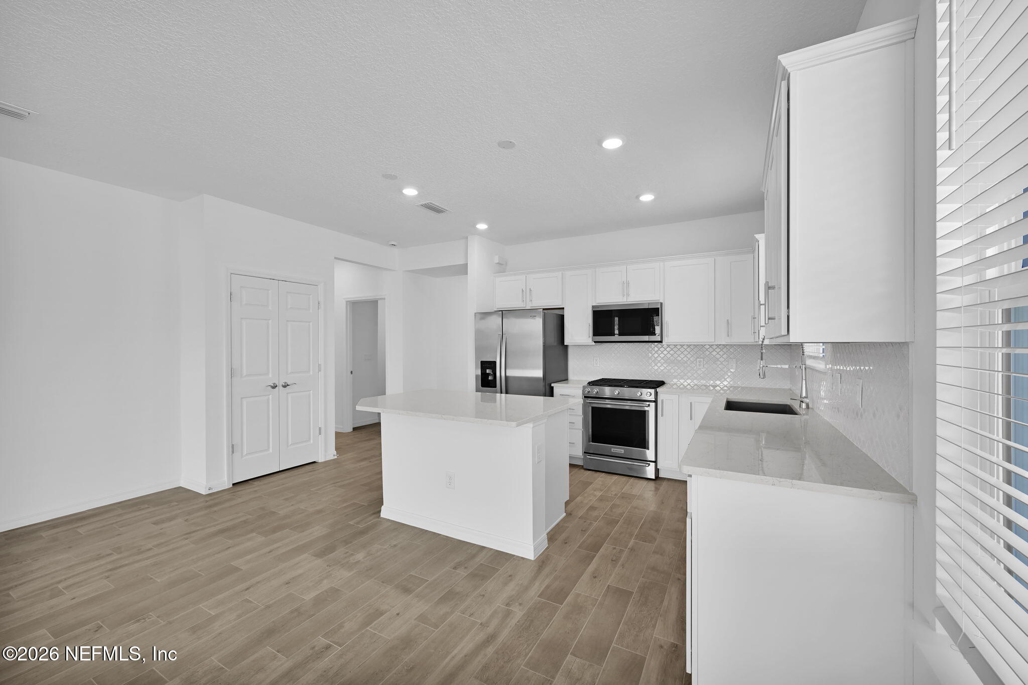 285 Ecliptic Loop Yulee, FL 32097 - Photo 7 of 50 Ellenwood Kitchen