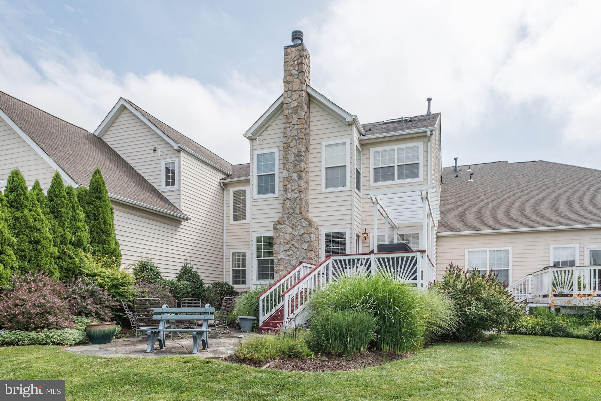 20077 Inverness Square Ashburn, VA 20147 - Photo 28 of 29 Rear of Home
