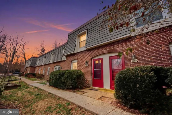 a view of backyard of house